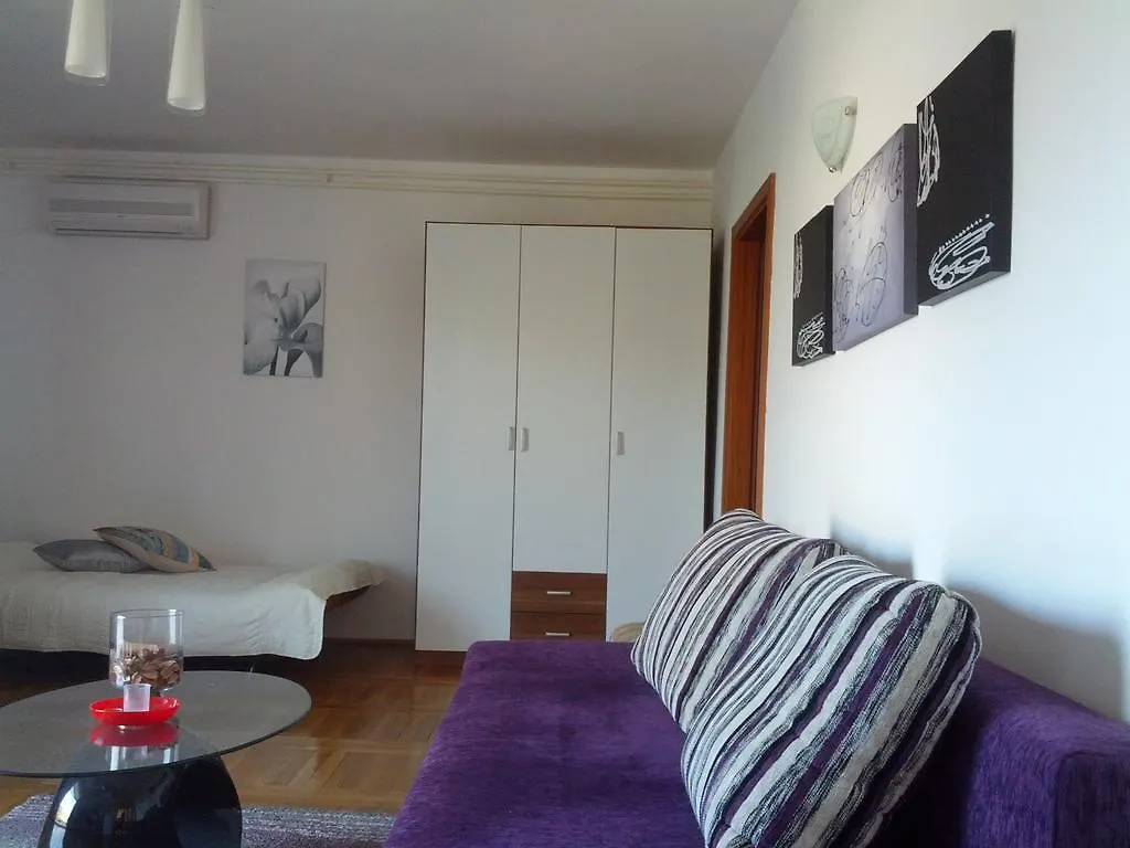 Rose Garden Apartment Malinska Croatia