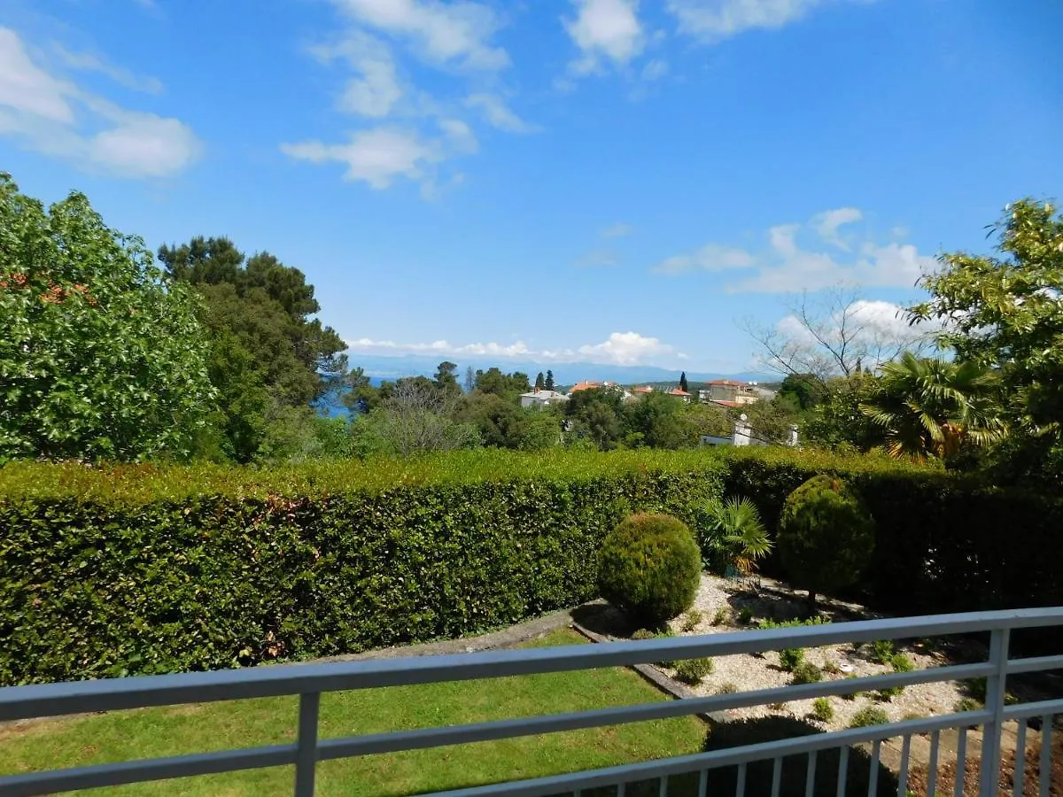 Rose Garden Apartment Malinska