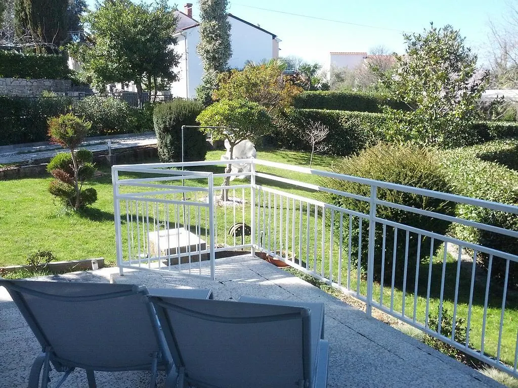 Rose Garden Apartment Malinska