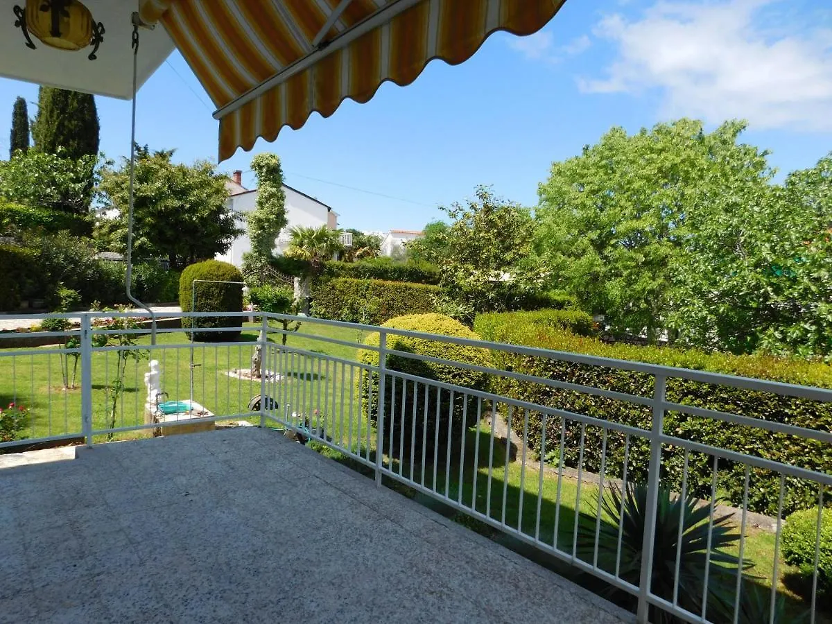 Rose Garden Apartment Malinska Croatia